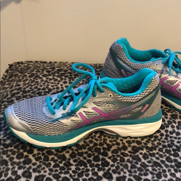 NWOT ASICS RUNNING SHOES - Picture 3 of 7